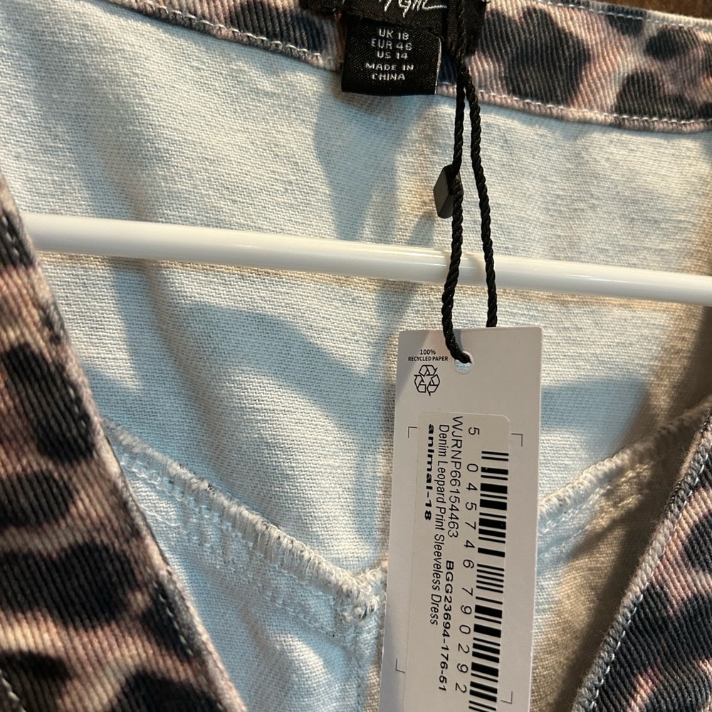 Nasty Gal Leopard Print Sleeveless Dress - Picture 4 of 5